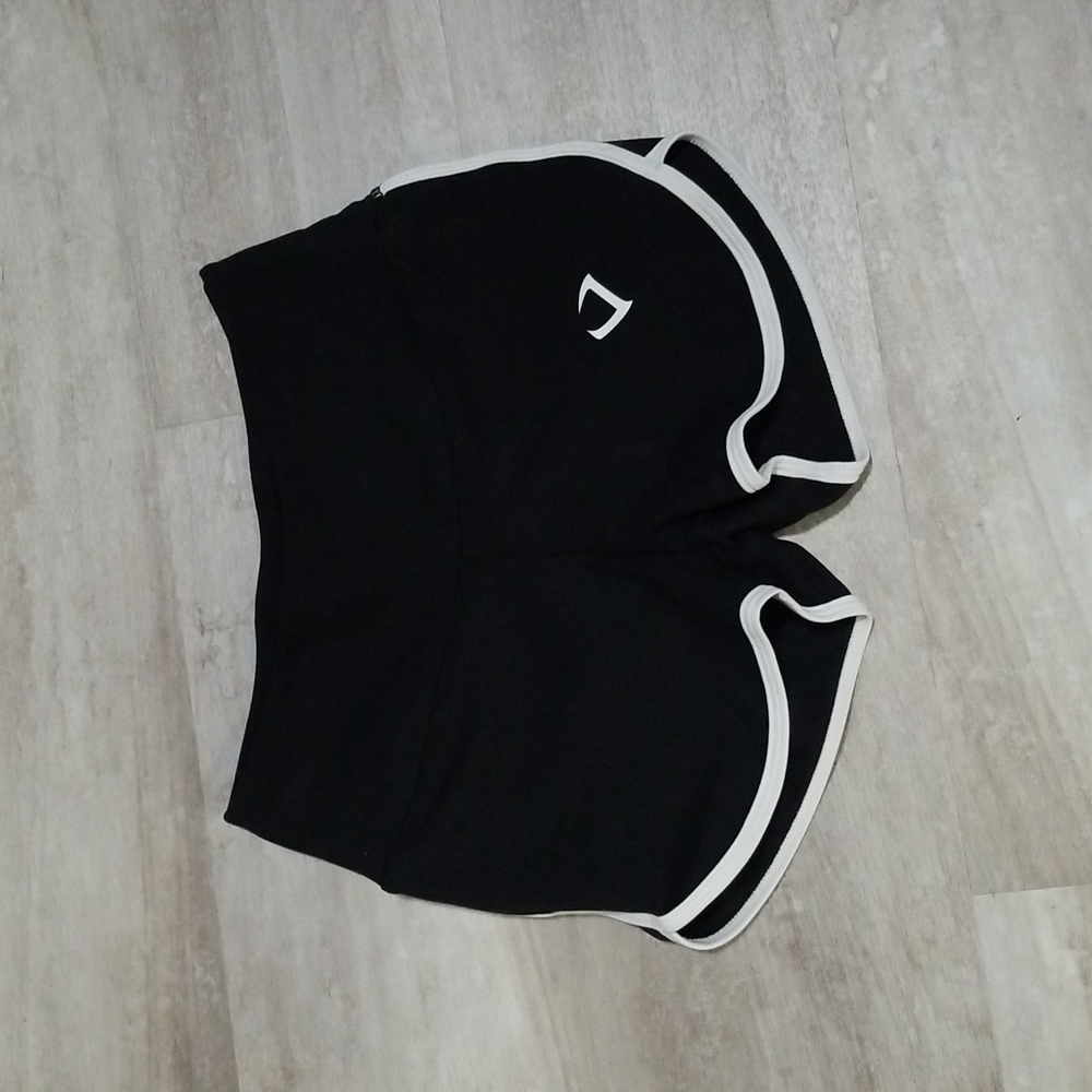 COPY - Violate the dress code Scrunch Shorts